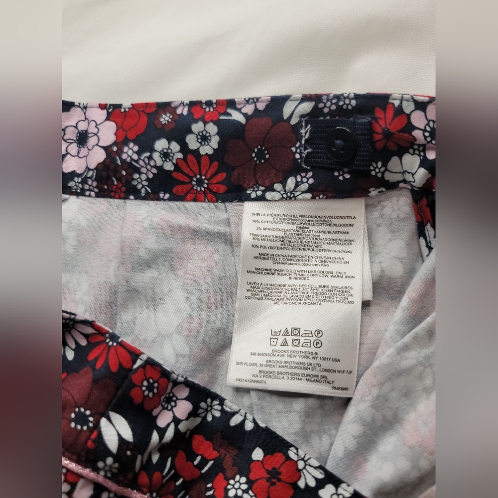 Brooks Brothers Floral A-Line Skirt - Red, White, and Black Size: 14(Girl) - Picture 7 of 7